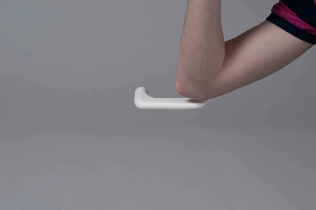 Detail of Porvoo handle – comfort and refined design